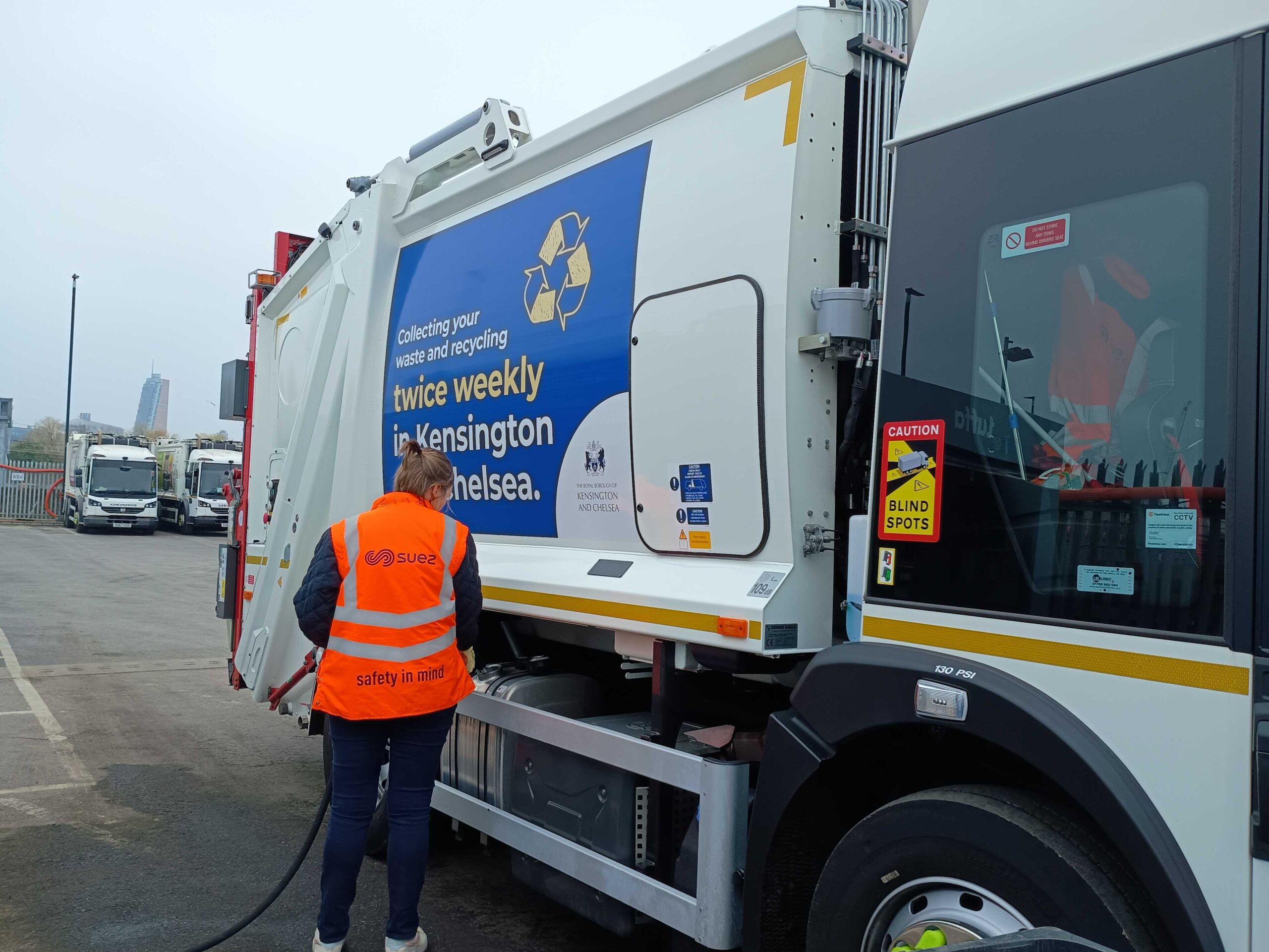Kensington & Chelsea fill up hydrotreated vegetable oil waste collection vehicles
